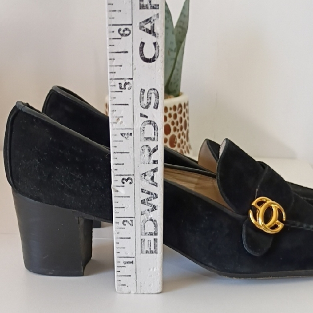 Vintage Gucci Black Heeled Loafers with Gold Accent Womens Size 37 B Shoe - Picture 7 of 15